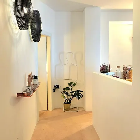 Putignani 181 * Бари