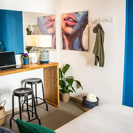 Putignani 181 * Бари