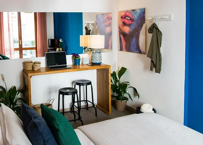 Bed & Breakfast Putignani 181 *